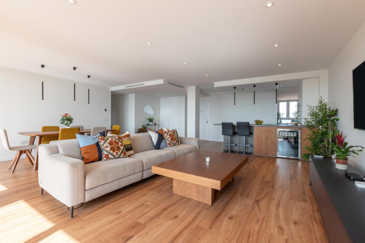Luxury Beach/Port Apartment Malaga Bagian luar foto
