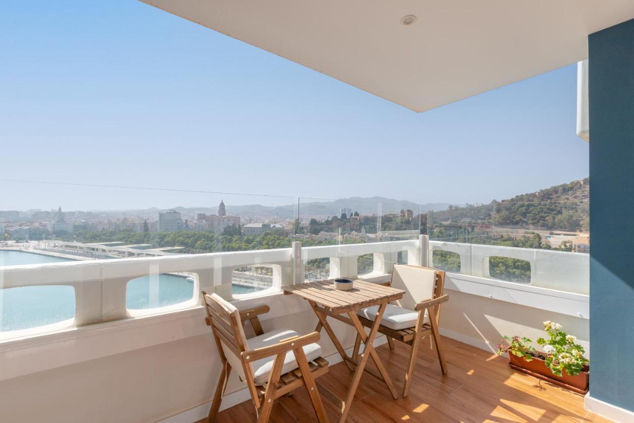 Luxury Beach/Port Apartment Malaga Bagian luar foto