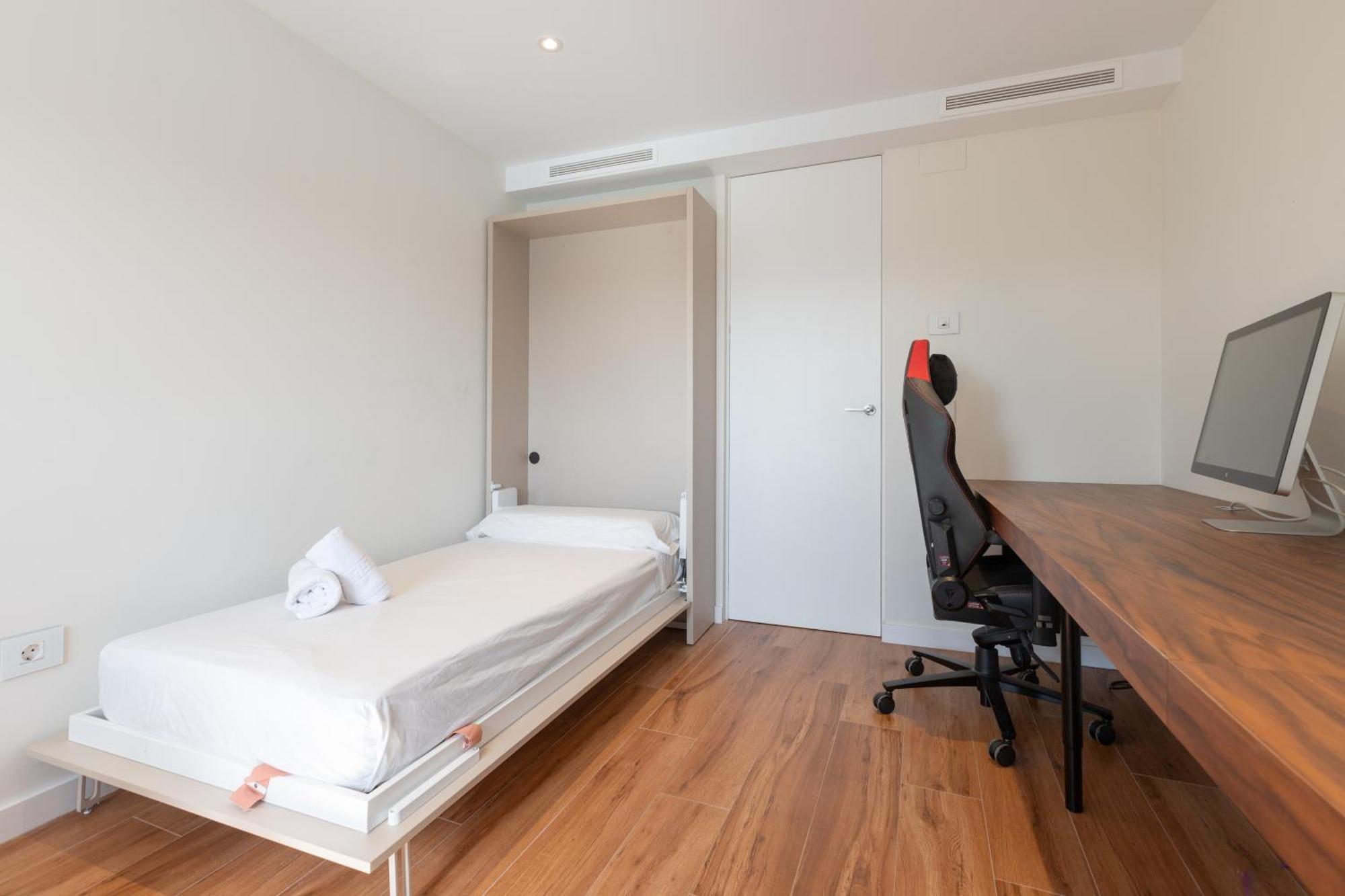 Luxury Beach/Port Apartment Malaga Bagian luar foto