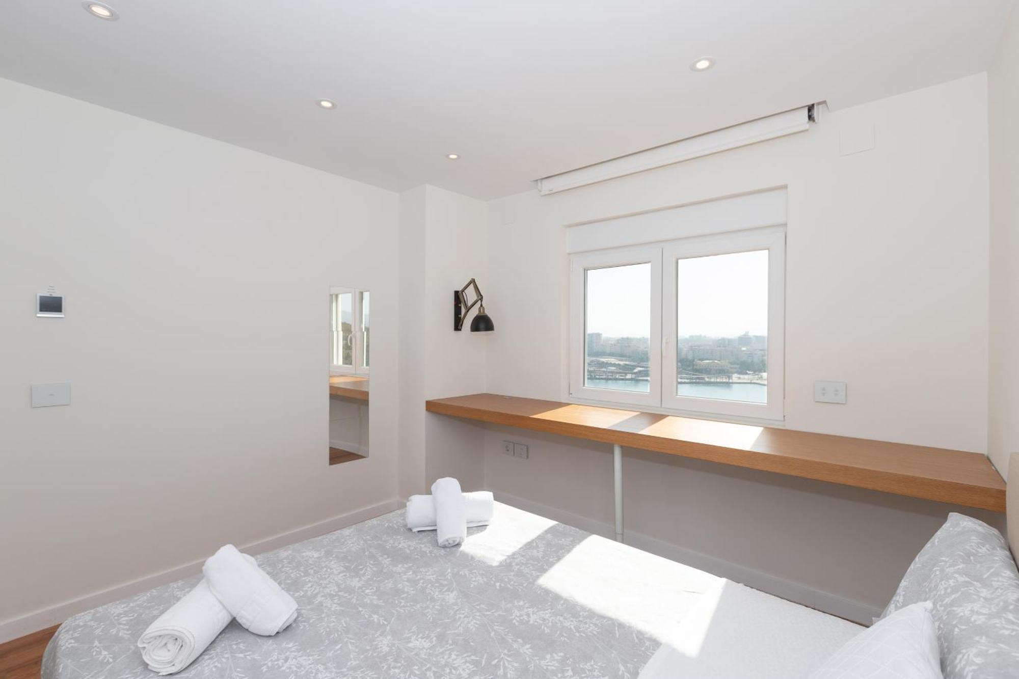 Luxury Beach/Port Apartment Malaga Bagian luar foto