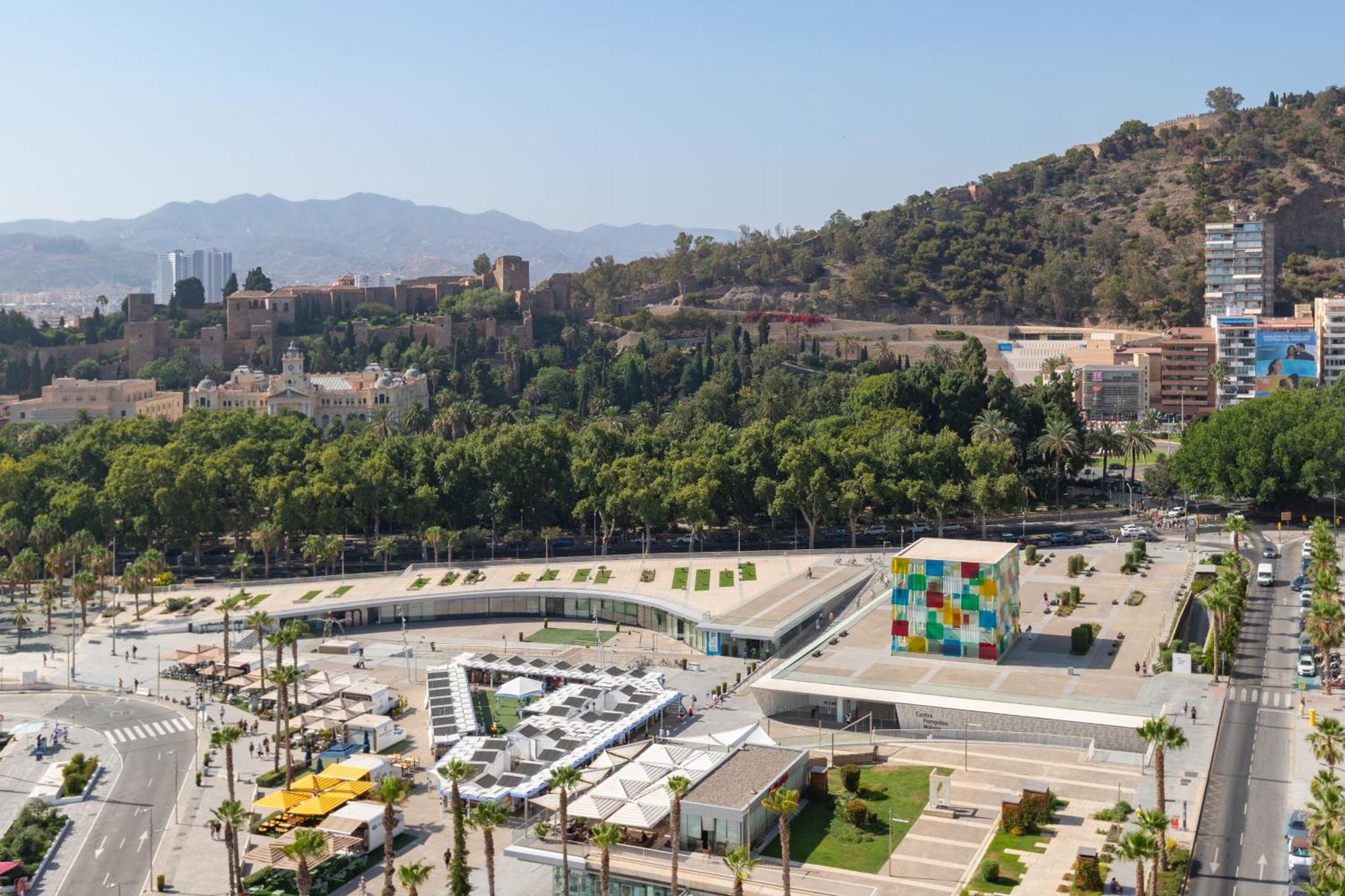 Luxury Beach/Port Apartment Malaga Bagian luar foto